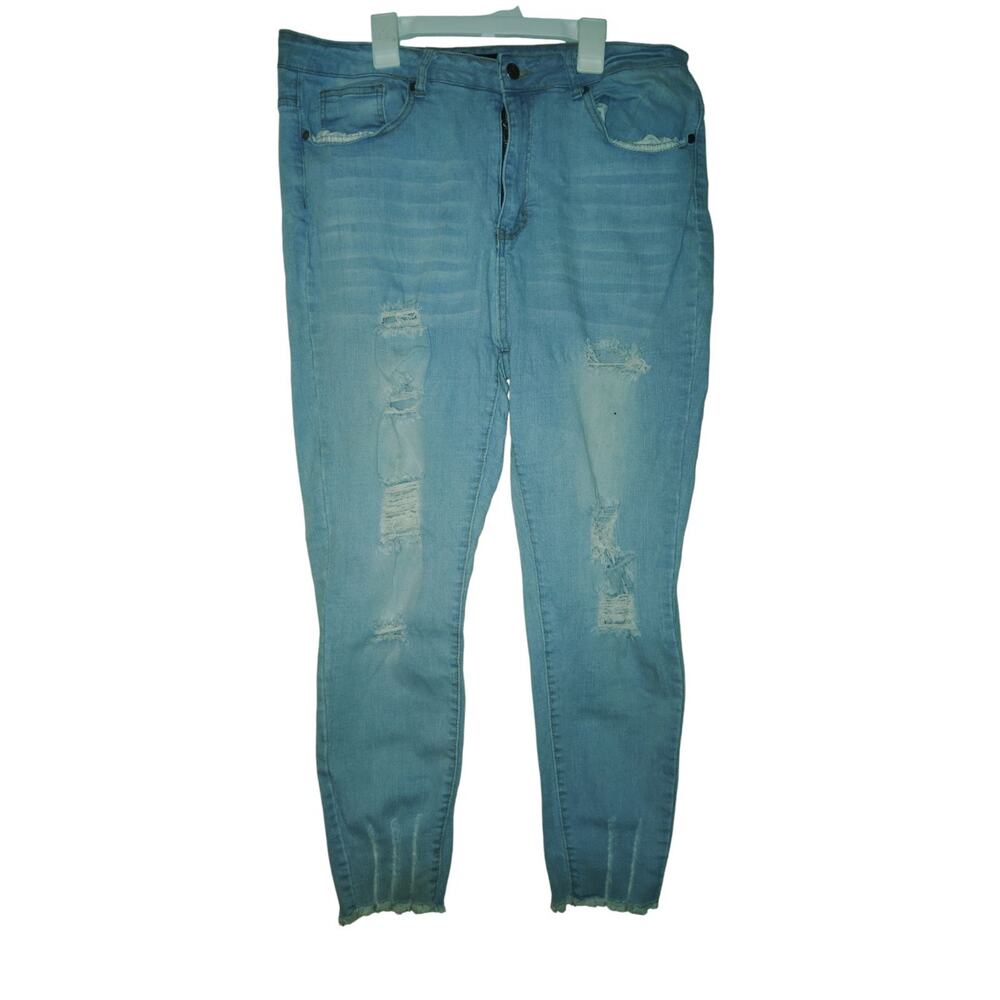 Between Us Women's Plus Size Distressed‎ Jeans Size 20